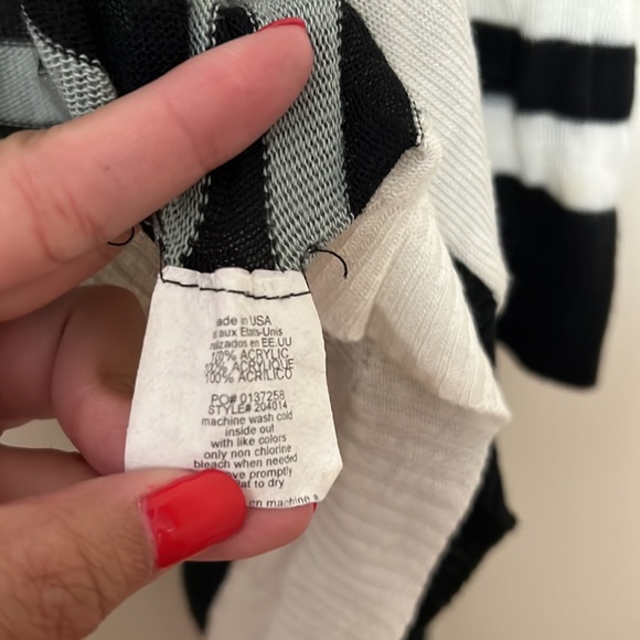 2Bebe white and black cardigan size: M/L - Picture 5 of 8